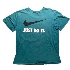 Nike Just Do It Logo Tee Men XL Short Sleeve Athletic Fit Graphic Swoosh Green
